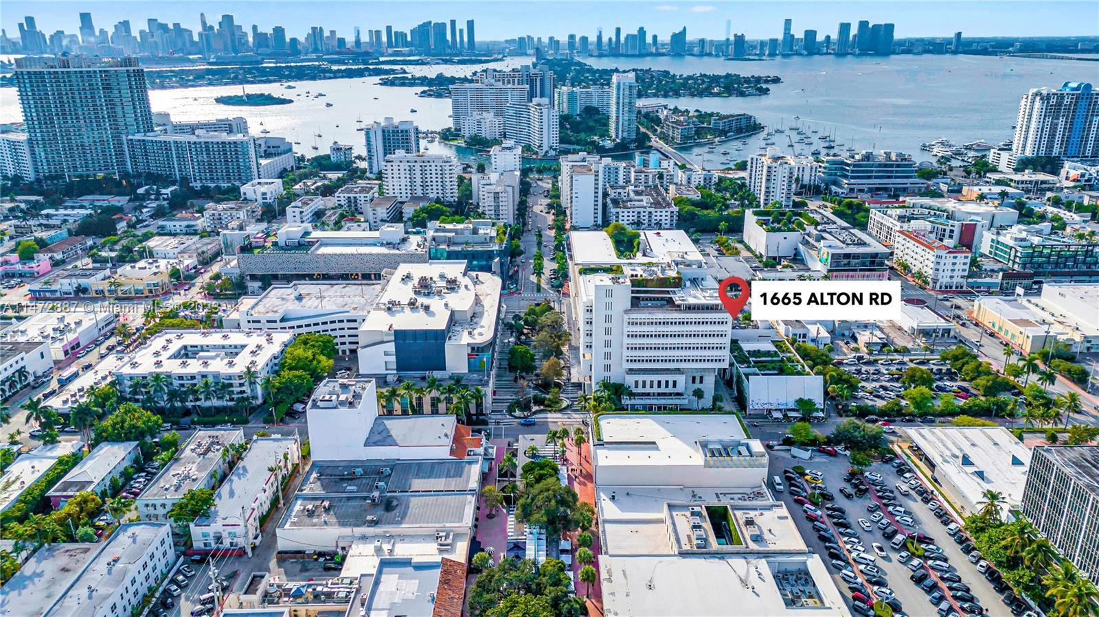 featured image for story, Award-Winning Herzog & de Meuron Residence on Lincoln Road Sells for $2,100,000