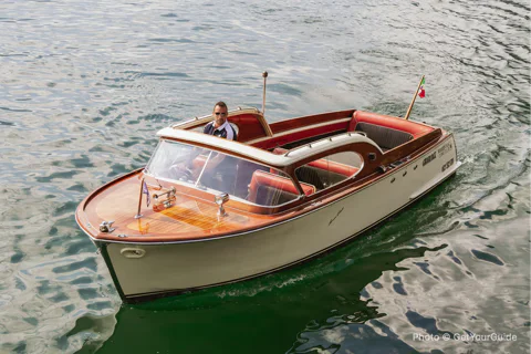 Small-Group 1-Hour Tour on a Vintage Wooden Boat