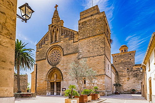  Pollensa
- Église à Alcudia