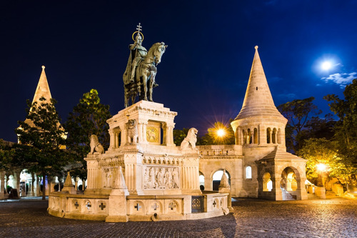 Игра света и тени — прогулка по вечернему Будапешту