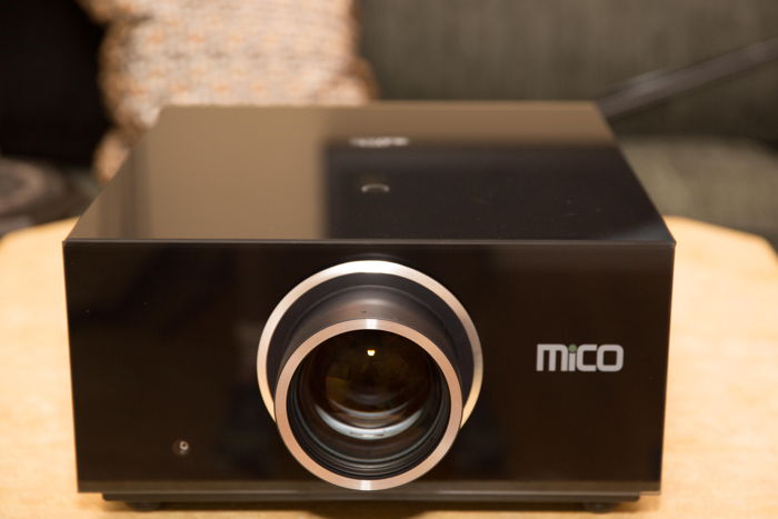 SIM2 Mico 150 3D DLP HD Front Projector