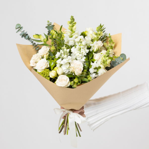Seasonal Neutral Bouquet_flowers_delivery_interflora_nz