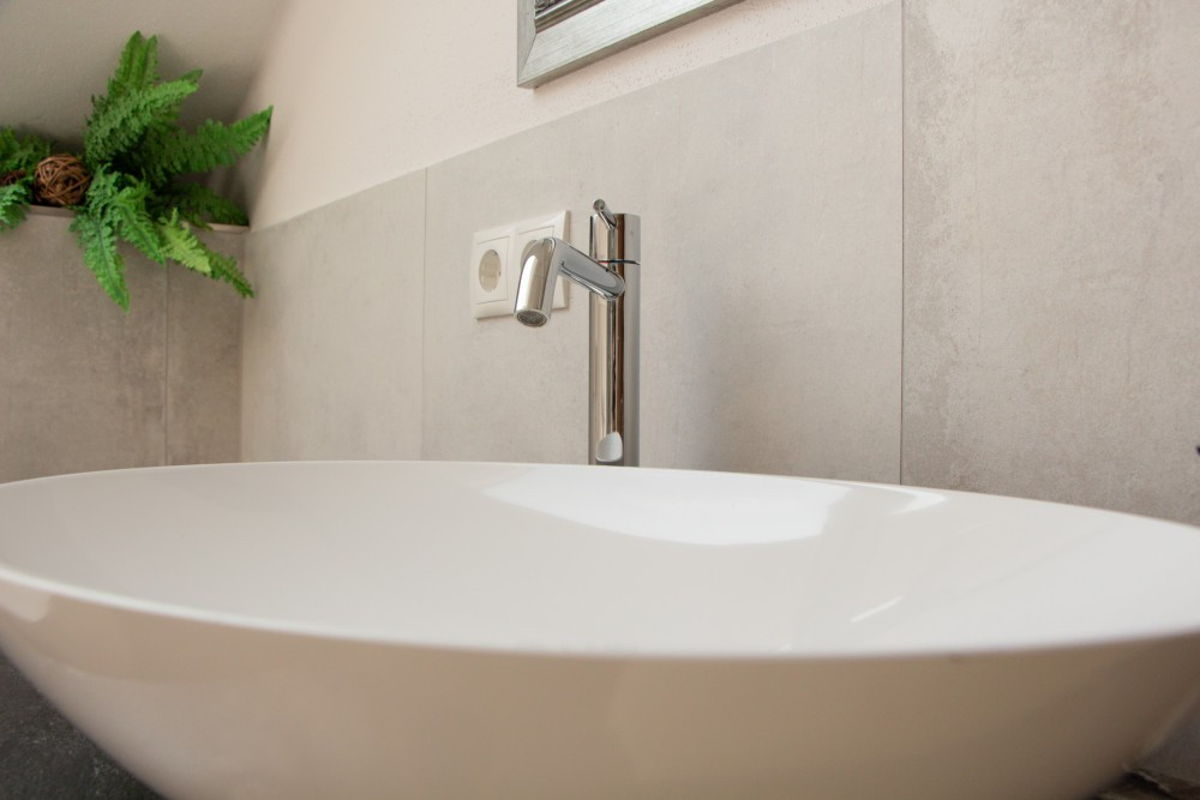 Foto Kundenreferenz Badsanierung Wellness mit barrierefreier Dusche