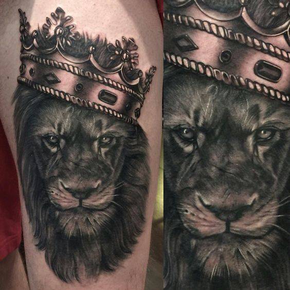 Tatouage Lion Couronne Doree