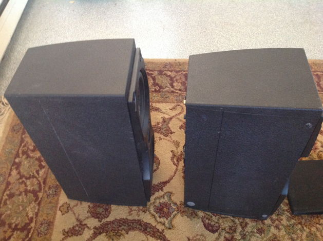 Meridian M33 Self Powered Speakers