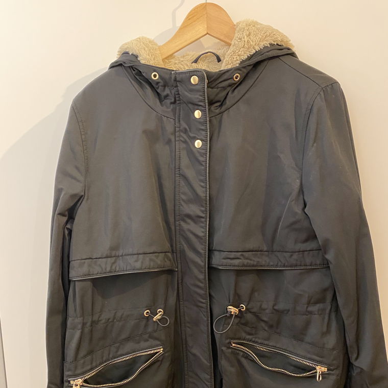 Warme Winterparka mit Innenfutter