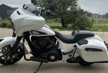 2019 INDIAN CHIEFTAIN DARK HORSE motorcycle for rent near Rapid City, SD
