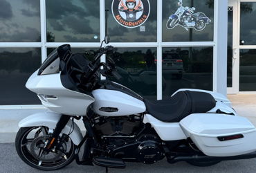 2024 HARLEY-DAVIDSON ROAD GLIDE motorcycle for rent near Davie, FL