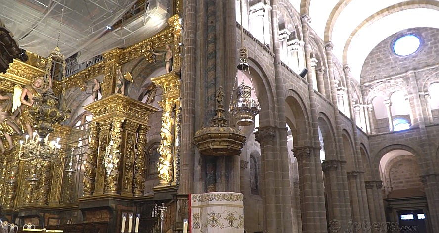  Santiago de Compostela, España
- santiago de compostela church cathedral.jpg