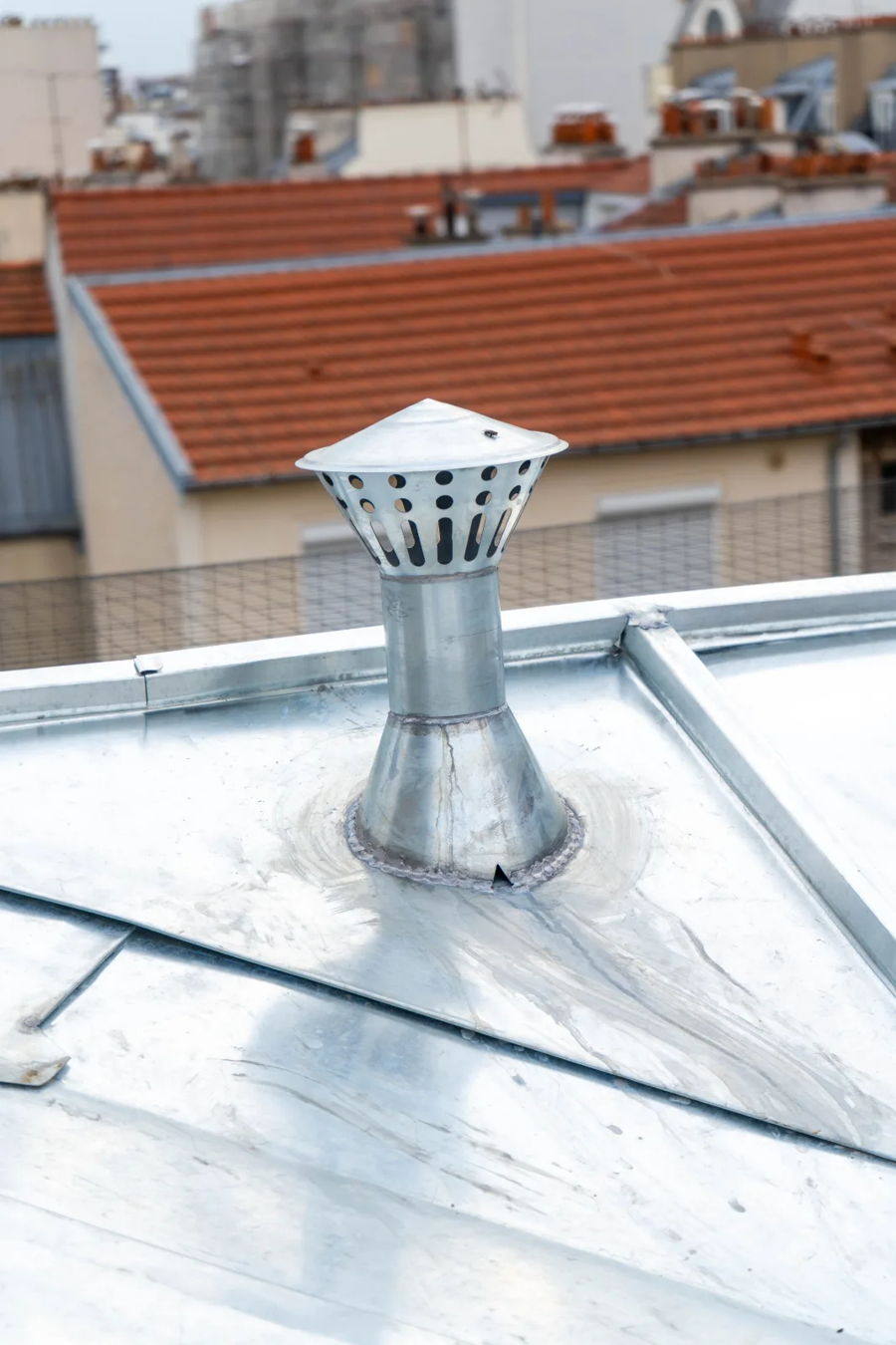 Un chantier parisien où chaque détail de toiture compte ! — photo 4