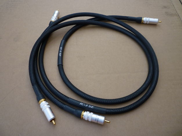 Audio Art Cable IC-3 SE interconnect w/DH Labs' RCA to ...