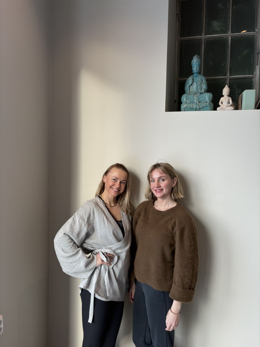 Instruktørane Kathrine og Sofie
