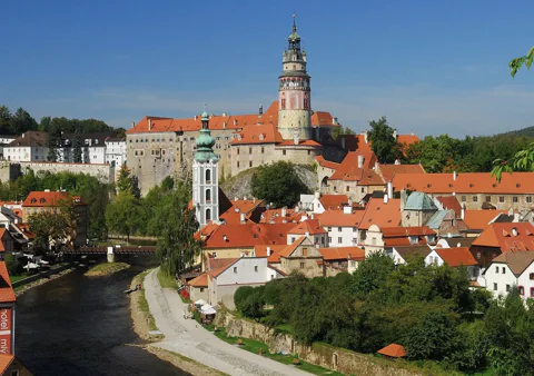 Prague: Sightseeing Transfer to Vienna via Cesky Krumlov