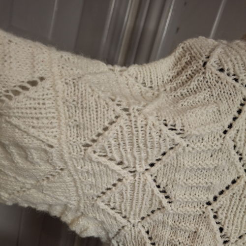 SHEILA, woollen jumper in lace pattern for ladies