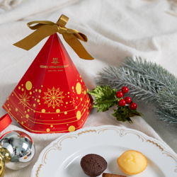 Image 21: Petit Gateaux Assortis   (Christmas) 6 pieces