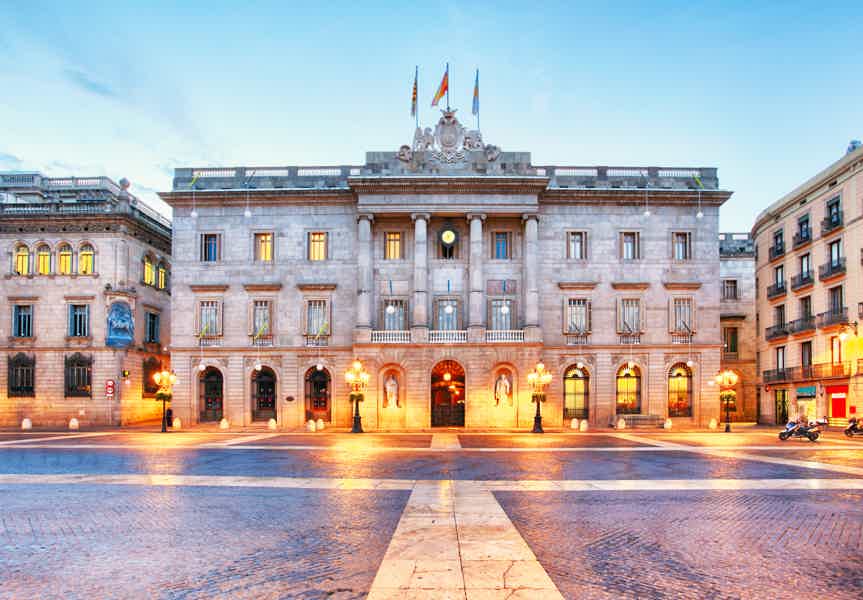 Barcelona Must-See Private Tour with a Friendly Local Guide - photo 2