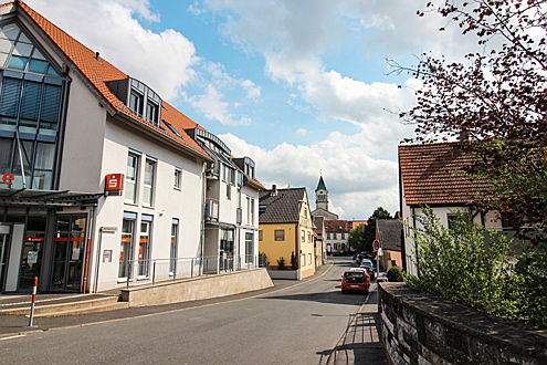  Würzburg
- Wie lebts es sich in Rottenbauer? Auf einen Blick: Demographie, Sehenswürdigkeiten, Preisentwicklung
