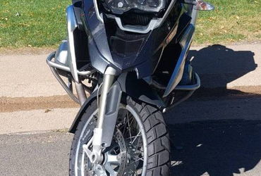 2015 BMW R 1200 GS motorcycle for rent near Denver , CO