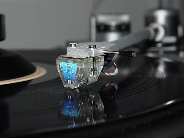 Vinyl, SACD, tube, 2-ch, and HT all-in-one