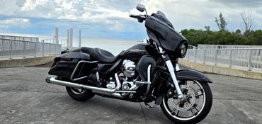2016 HARLEY-DAVIDSON STREET GLIDE motorcycle for rent near Ruskin, FL