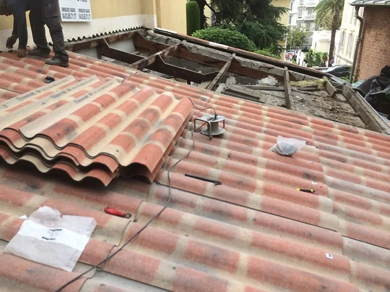 Rénovation d’une toiture en plaques sous tuiles (PST) à Nice — photo 2 sur 6 — CEG TOITURE