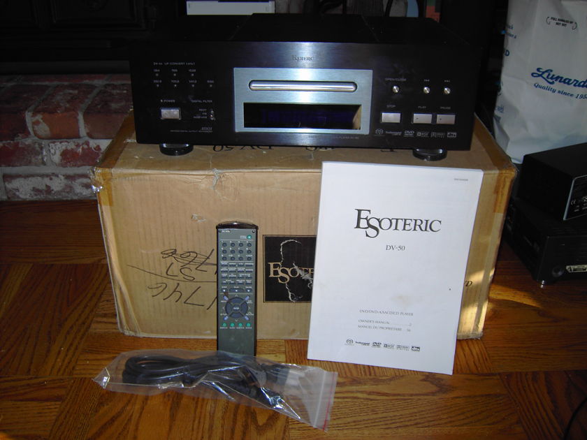 Esoteric  DV-50 Universal Audio/Video Player