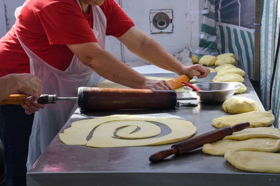 Chimney Cake Workshop in Budapest City Park - photo 5