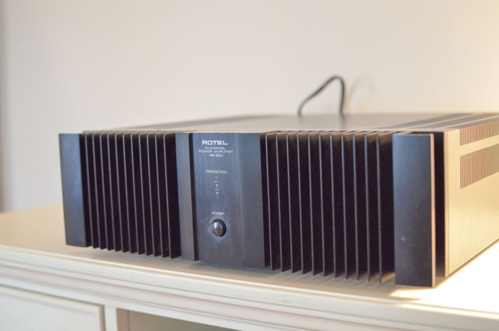 Rotel RB-983 3-Channel - 200w/channel