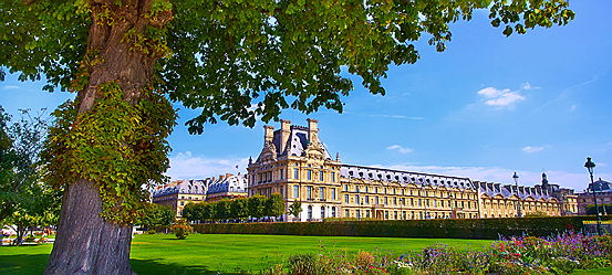  Paris
- content_Paris,_view_of_Louvre_museum_from_the_amusement_garden.jpg
