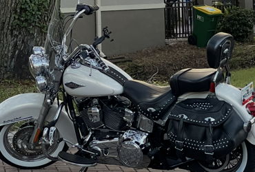 2015 HARLEY-DAVIDSON HERITAGE CLASSIC motorcycle for rent near HOLLYWOOD, FL