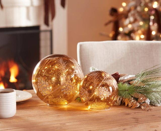 Mudpie Christmas Home Decor Festive Chip and Dip Serving Trays
