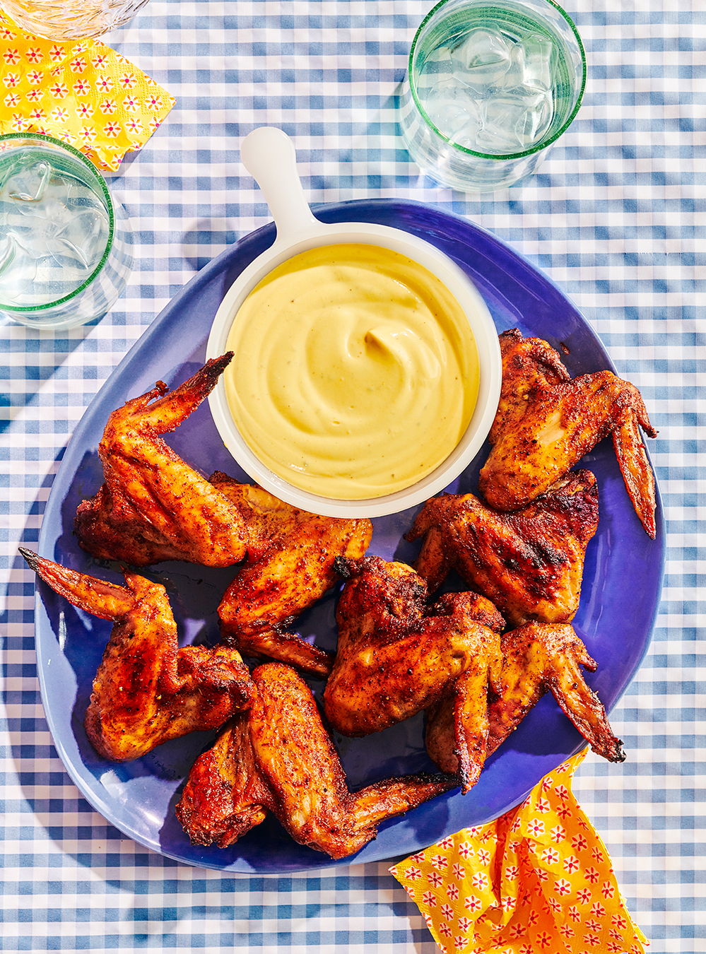 Chicken Wings with Yogurt Honey-Mustard Sauce | RICARDO