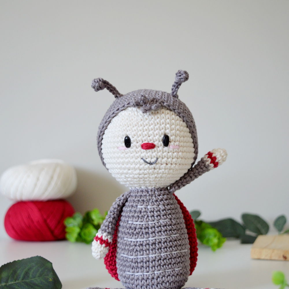 Olivia the Ladybug Amigurumi Crochet Pattern Toy tutorial