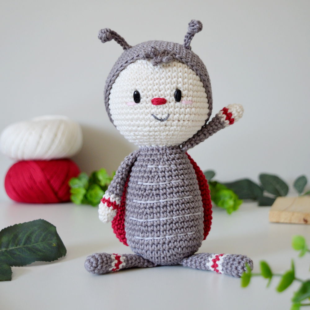 Olivia the Ladybug Amigurumi Crochet Pattern Toy tutorial