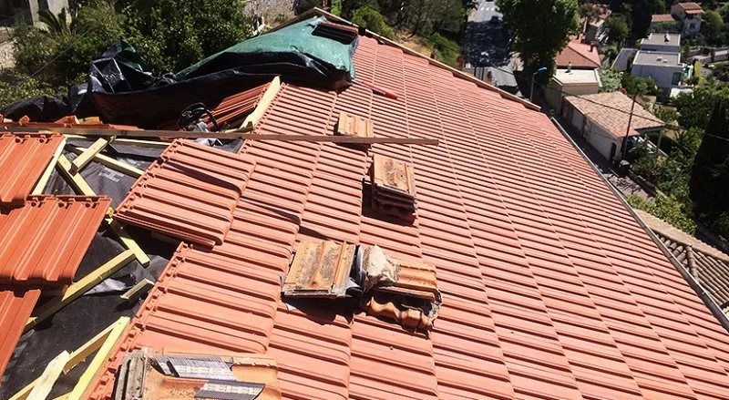 Rénovation d’une toiture en tuiles de Marseille sur une villa à La Turbie — photo 7 sur 28 — CEG TOITURE