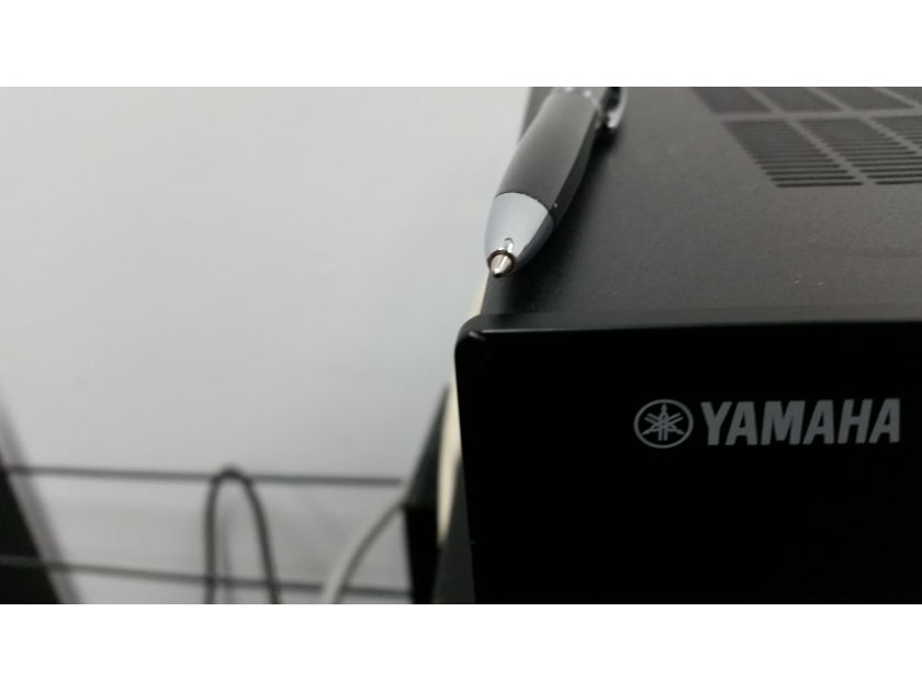 Yamaha A-S700 90 watt per channel integrated amp