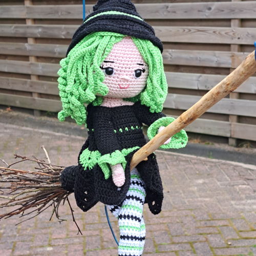 Witch Mina