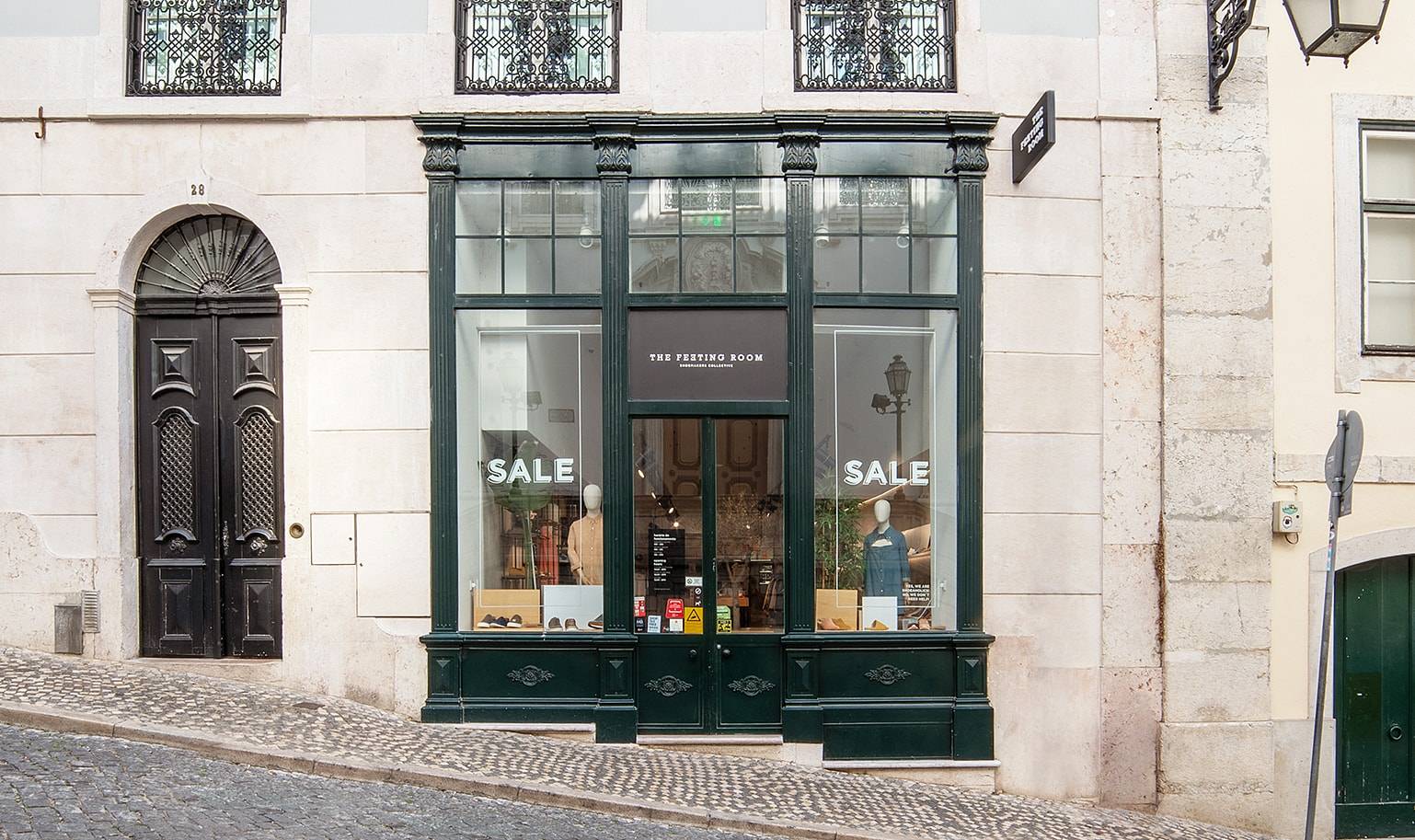 Front façade at maranathahouston Lisboa in Chiado