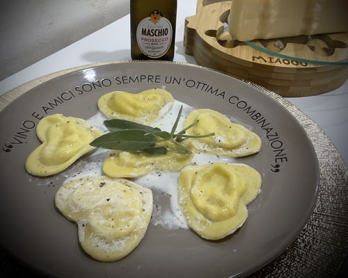 Cooking classes Piano di Sorrento: Prosecco and ravioli: a sparkling and unique experience