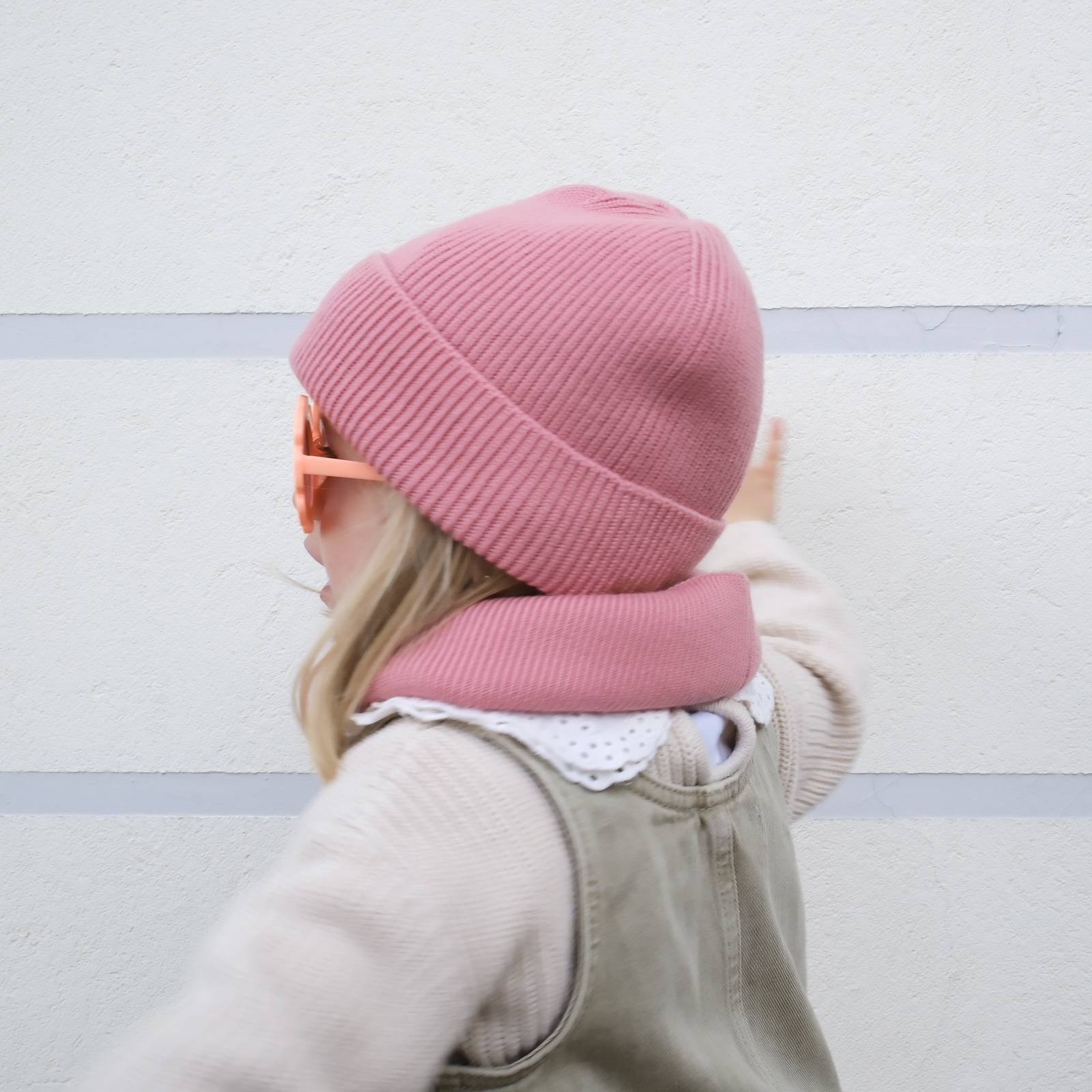 bonnet joli nous tour de cou tricot laine mérinos cashwool Italie bébé enfant junior et adulte qualité élégance premium marque suisse excellence
