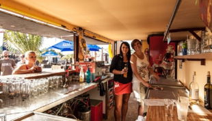 das eventschiff die bar