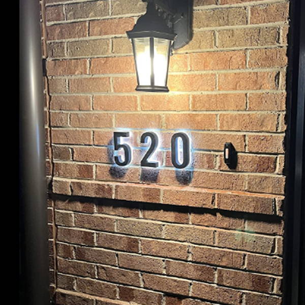 Illuminated address numbers 15