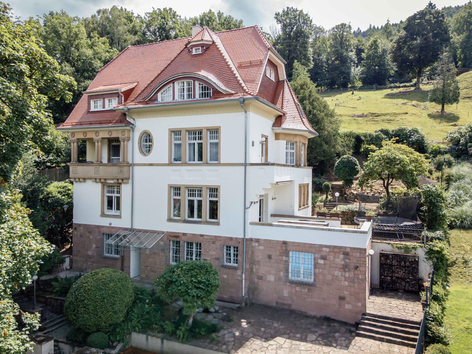 Historic elegance meets modern luxury - Exclusive period villa in Heidelberg's prime location