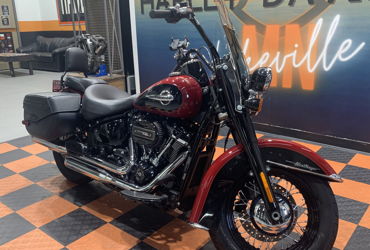 2020 HARLEY-DAVIDSON HERITAGE CLASSIC 114 motorcycle for rent near Apple Valley, MN