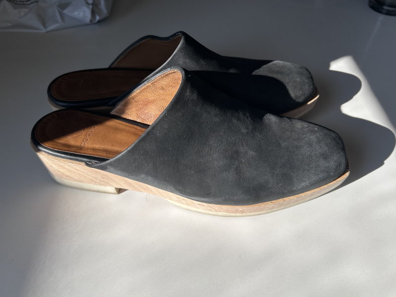 Fig Clog - Black Leather - $207.50 | Coclico Pre-loved