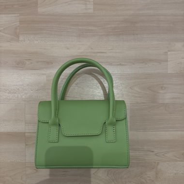 KLEINE grüne Handtasche