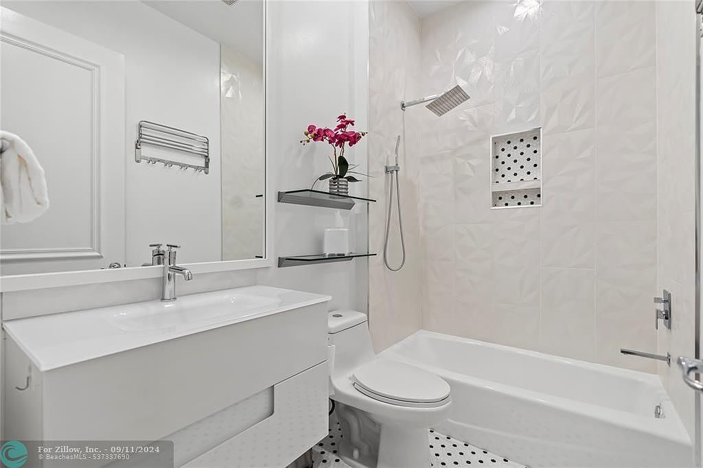 Slideshow image