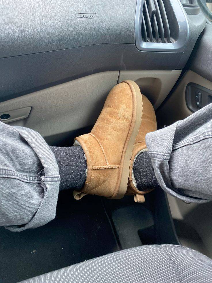 Ultra Mini Boots