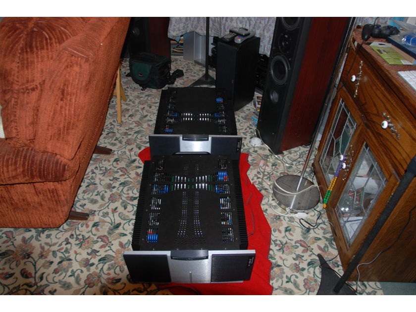 Balanced Audio Technology (BAT) VK-600 SE monoblock amps