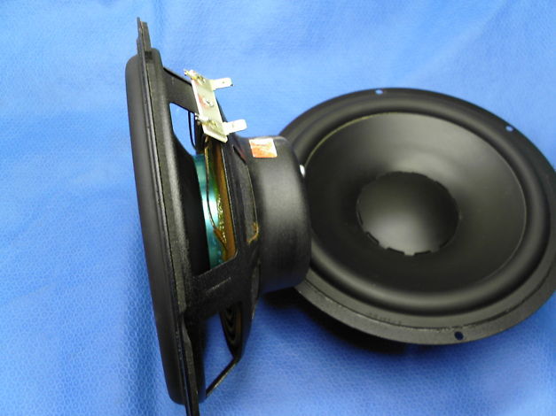 Dynaudio 8 Inch Speakers Woofers Subwoofer IP24 4 Ohm ea